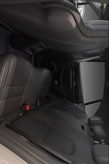 Porsche Macan 4 13 of 15