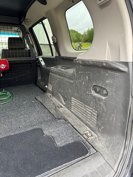 Nissan Pathfinder 12 of 13