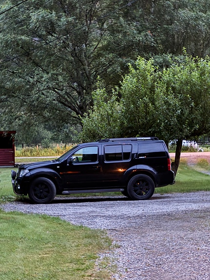 Nissan Pathfinder 5 of 13