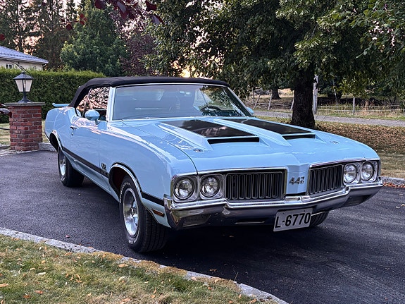 Oldsmobile 442 12 of 29