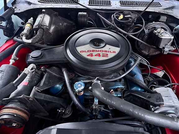 Oldsmobile 442 17 of 29