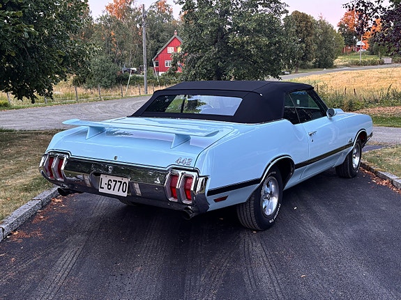 Oldsmobile 442 8 of 29