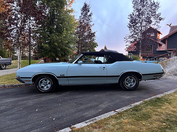Oldsmobile 442 4 of 29