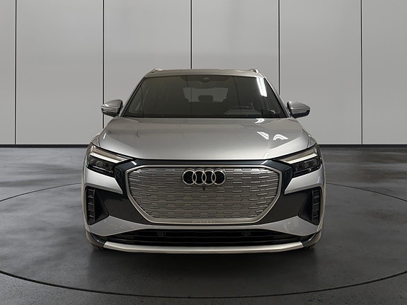 Audi Q4 e-tron 8 of 27