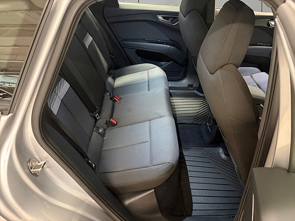 Audi Q4 e-tron 25 of 27