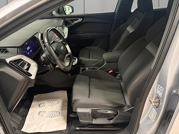 Audi Q4 e-tron 10 of 27