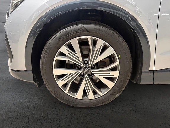 Audi Q4 e-tron 9 of 27