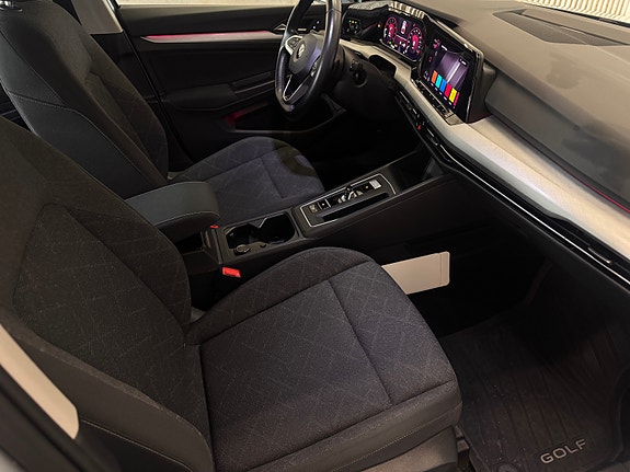 Volkswagen Golf VIII 14 of 30