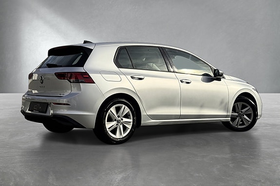 Volkswagen Golf VIII 6 of 30