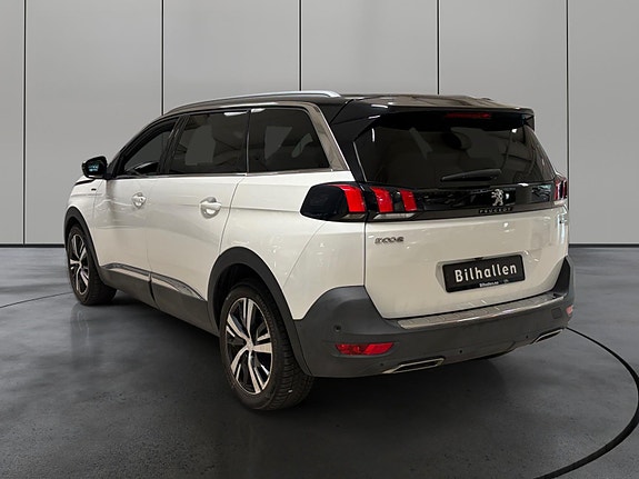 Peugeot 5008 3 of 28