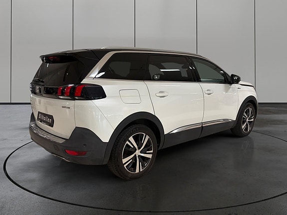 Peugeot 5008 5 of 28