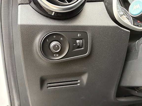 MG ZS EV 25 of 30