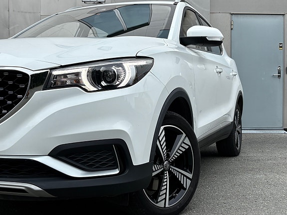 MG ZS EV 2 of 30