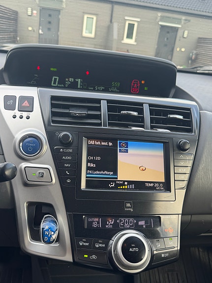Toyota Prius+ 11 of 23