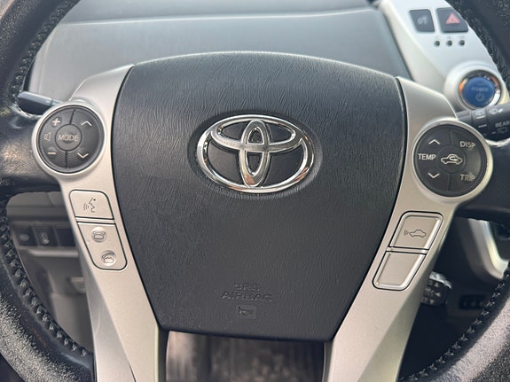 Toyota Prius+ 18 of 23