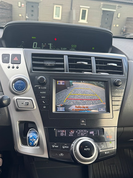 Toyota Prius+ 14 of 23
