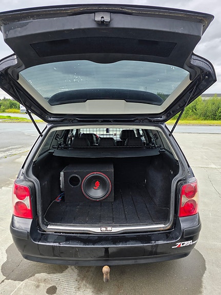 Volkswagen Passat 19 of 19