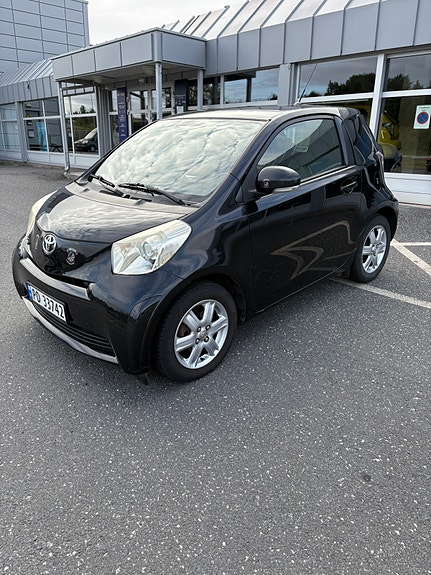 Toyota IQ 2 of 30