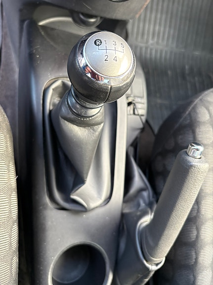 Toyota IQ 22 of 30