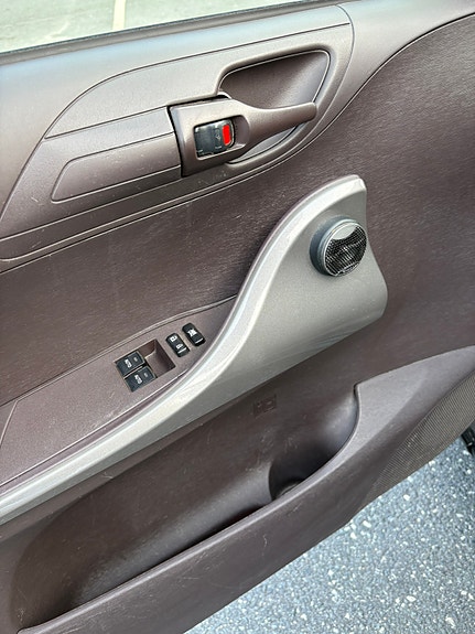 Toyota IQ 20 of 30