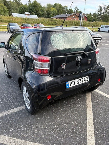 Toyota IQ 7 of 30