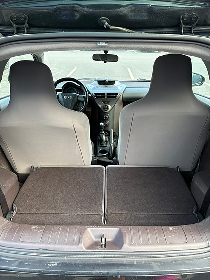 Toyota IQ 11 of 30