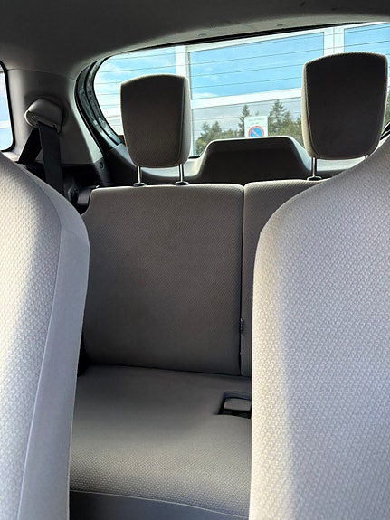 Toyota IQ 23 of 30
