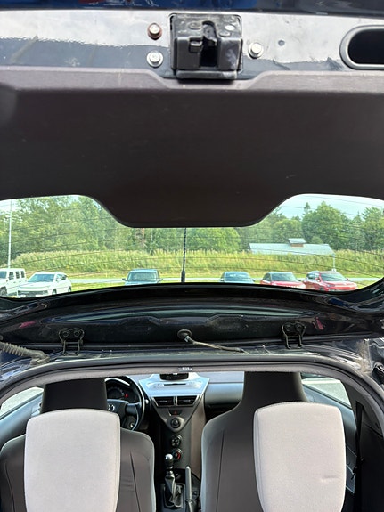 Toyota IQ 16 of 30