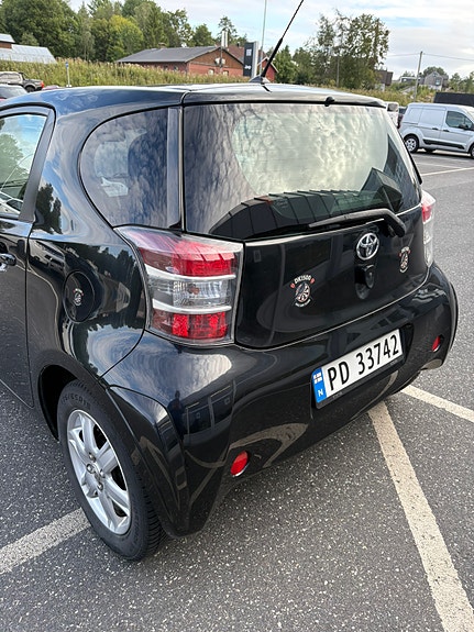 Toyota IQ 6 of 30