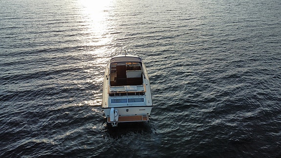 Fjord 27 AC – klassisk og romslig turbåt med flott treverk og Perkins diesel 5 of 30