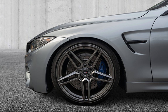 BMW M4 7 of 10