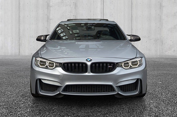 BMW M4 6 of 10