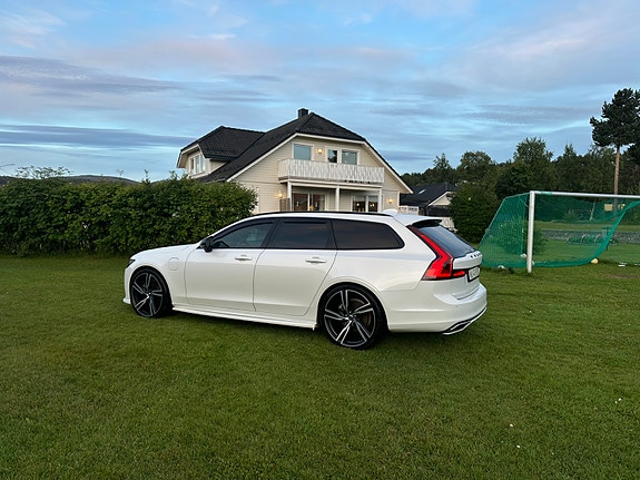 Volvo V90 8 of 18