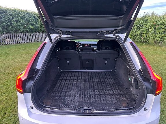 Volvo V90 12 of 18