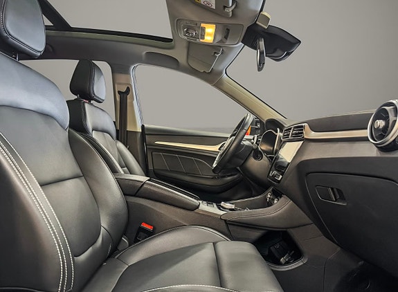 MG ZS EV 25 of 30
