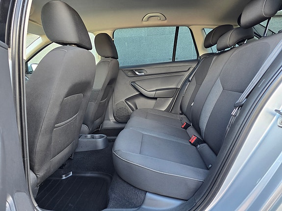 Skoda Rapid Spaceback 14 of 27