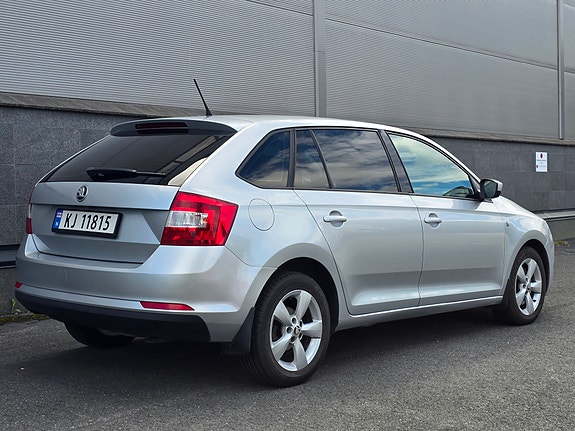 Skoda Rapid Spaceback 3 of 27