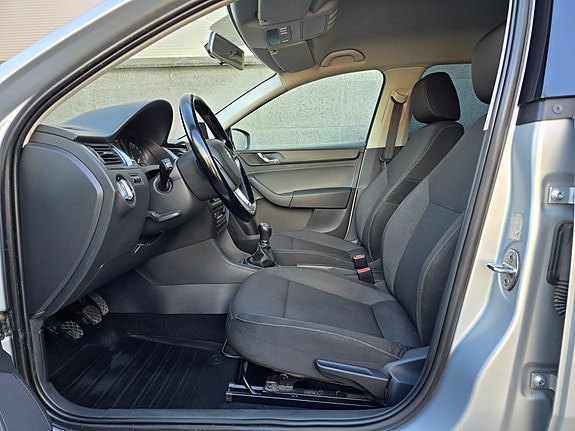 Skoda Rapid Spaceback 12 of 27