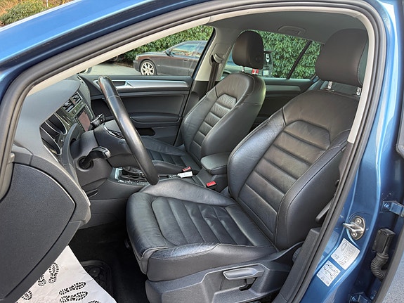 Volkswagen Golf 13 of 19