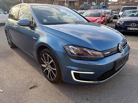 Volkswagen Golf 2 of 19