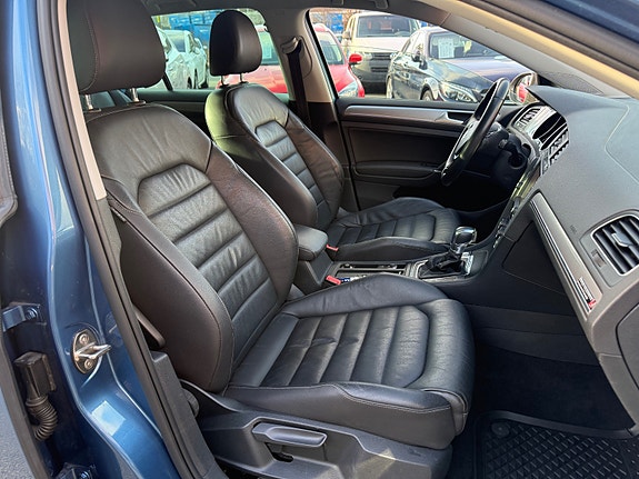 Volkswagen Golf 17 of 19