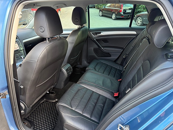 Volkswagen Golf 14 of 19