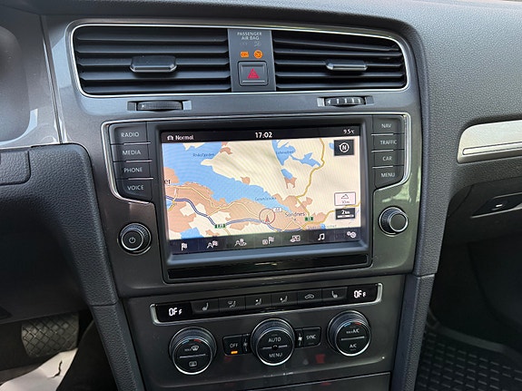 Volkswagen Golf 9 of 19