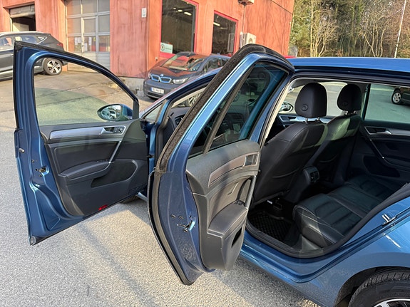 Volkswagen Golf 19 of 19