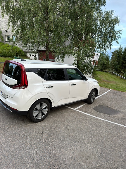 Kia e-Soul 4 of 11