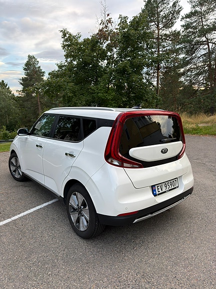 Kia e-Soul 9 of 11