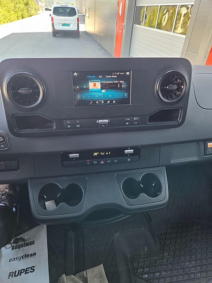 Mercedes-Benz Sprinter 516 18 of 24
