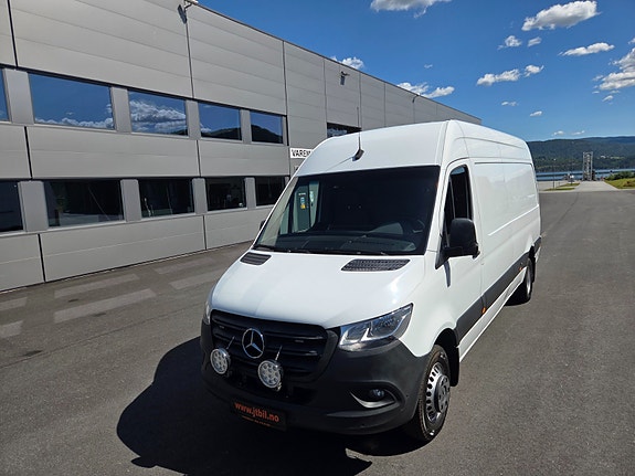 Mercedes-Benz Sprinter 516 3 of 24