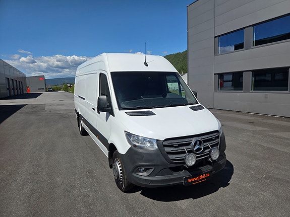 Mercedes-Benz Sprinter 516 6 of 24