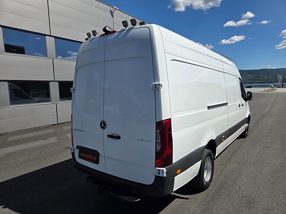 Mercedes-Benz Sprinter 516 8 of 24